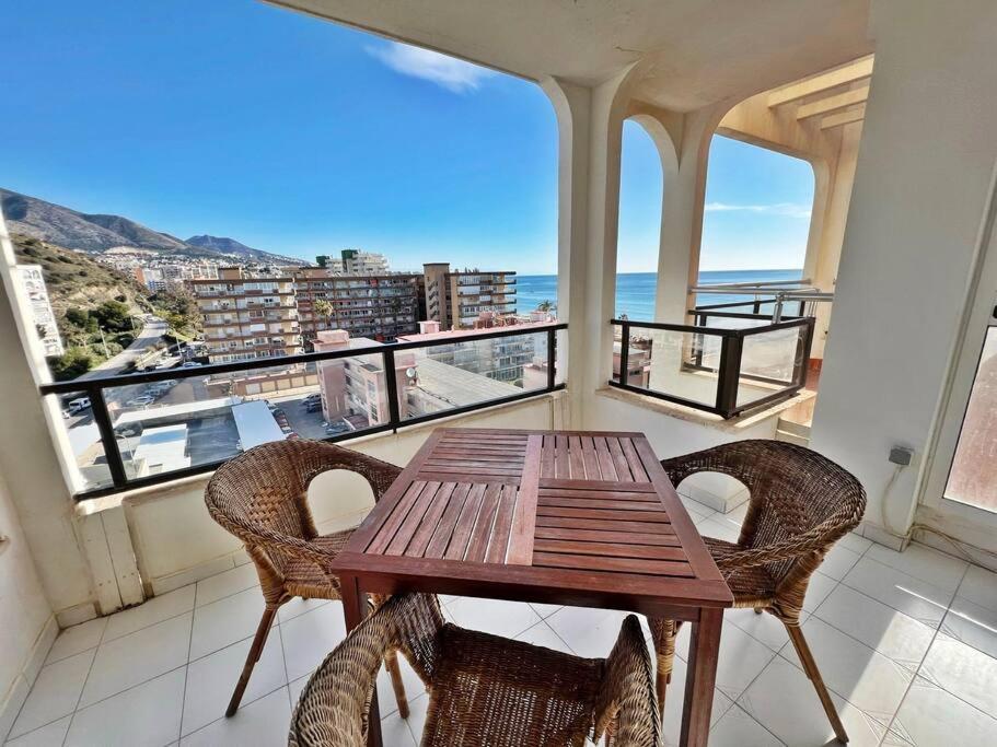Bonito Atico En Primera Linea De Playa Con Piscina Fuengirola Exterior foto