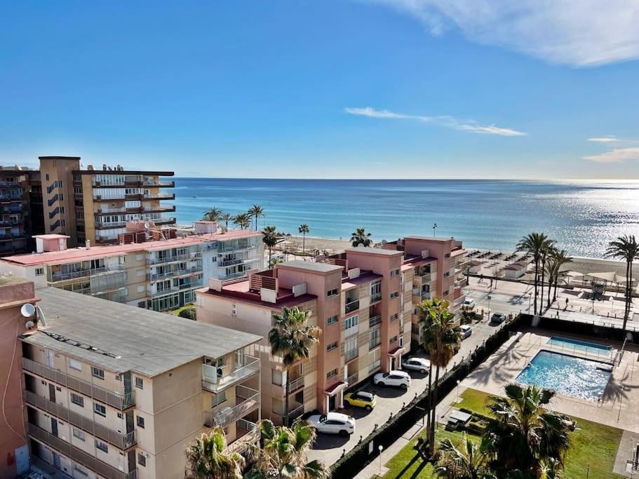Bonito Atico En Primera Linea De Playa Con Piscina Fuengirola Exterior foto