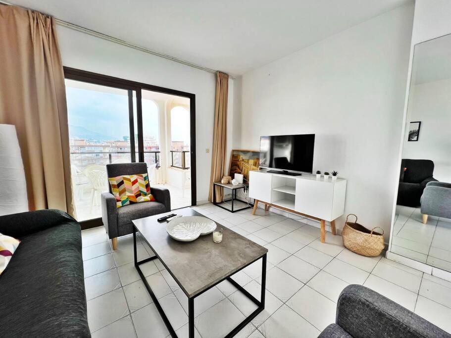 Bonito Atico En Primera Linea De Playa Con Piscina Fuengirola Exterior foto